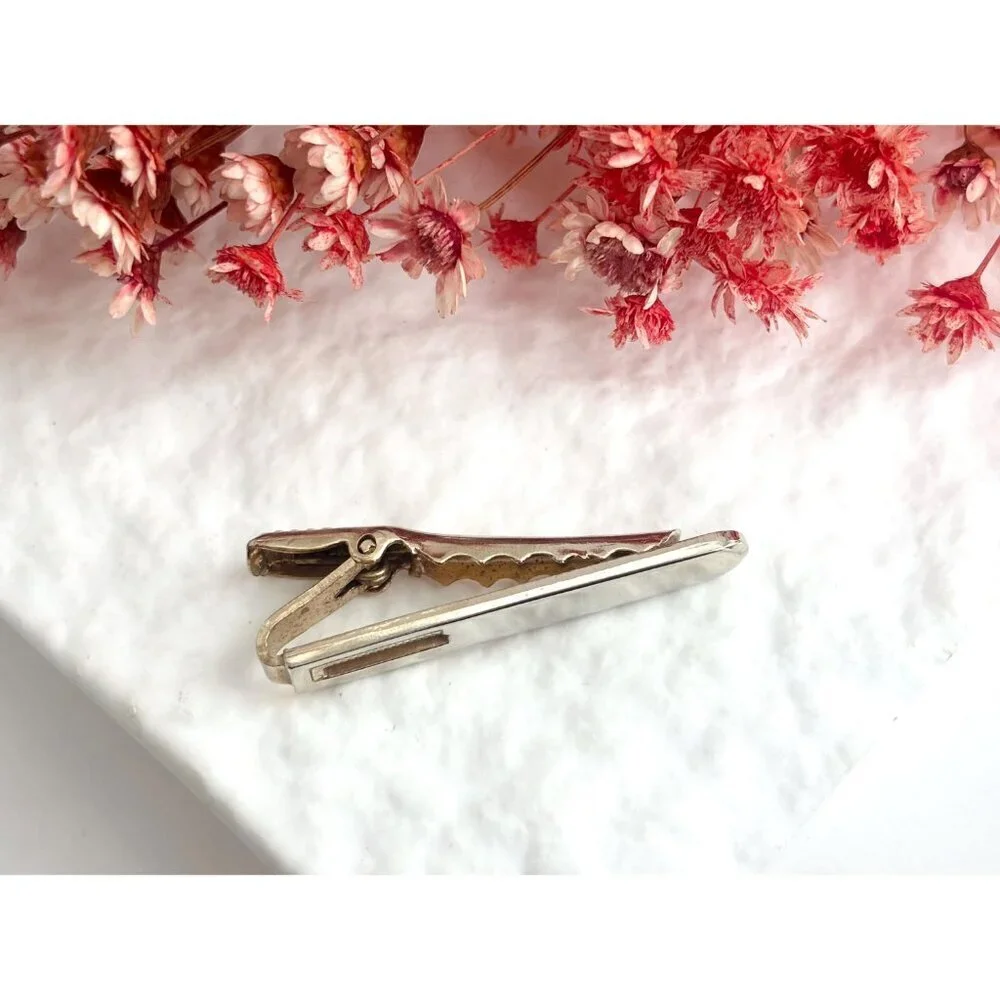 Minimalist 80's Style Smooth Gold Toned Vintage Men's Tie Bar | Tie Clip